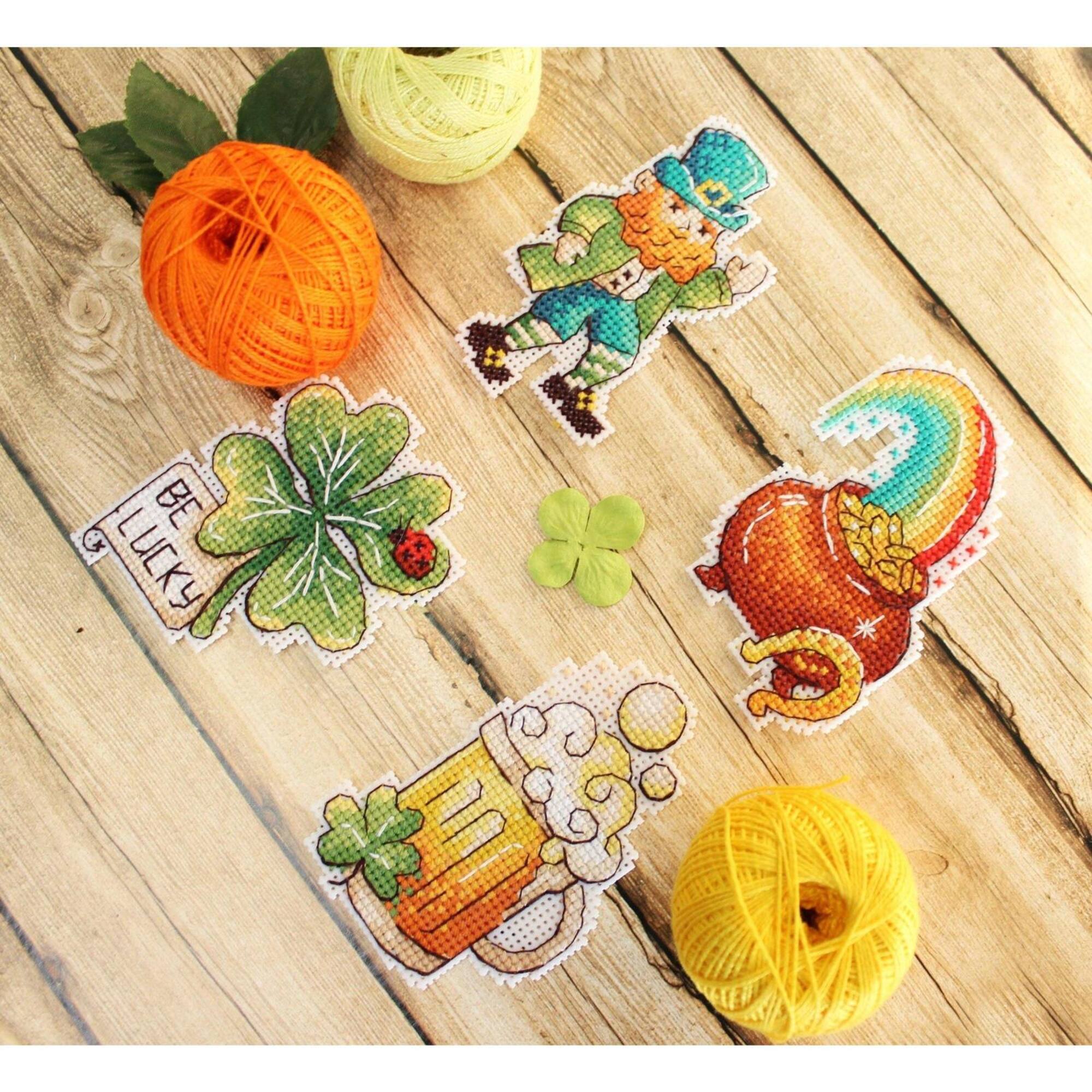MP Studia St. Patrick's Day Magnets Plastic Canvas Counted Cross Stitch Kit